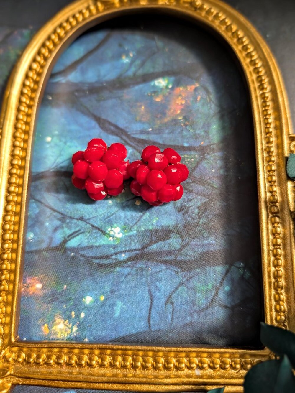 Vintage signed Hong Kong Red Beaded Cluster circle clip-on earrings